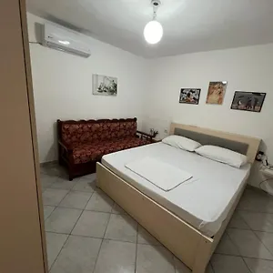 Rafaela Lungomare Apartment